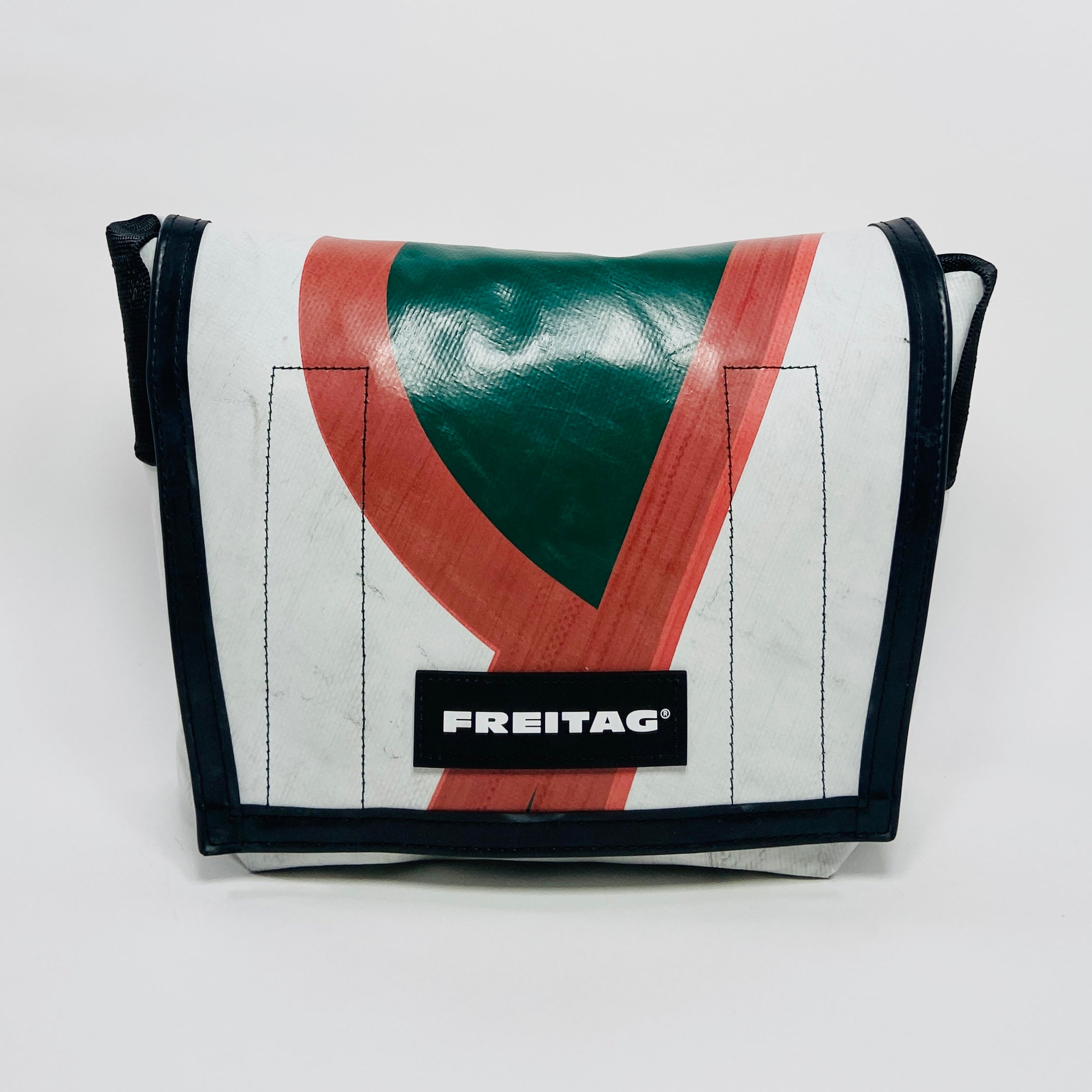 FREITAG F11 - Lassie - White with Red and Green – UNITOM