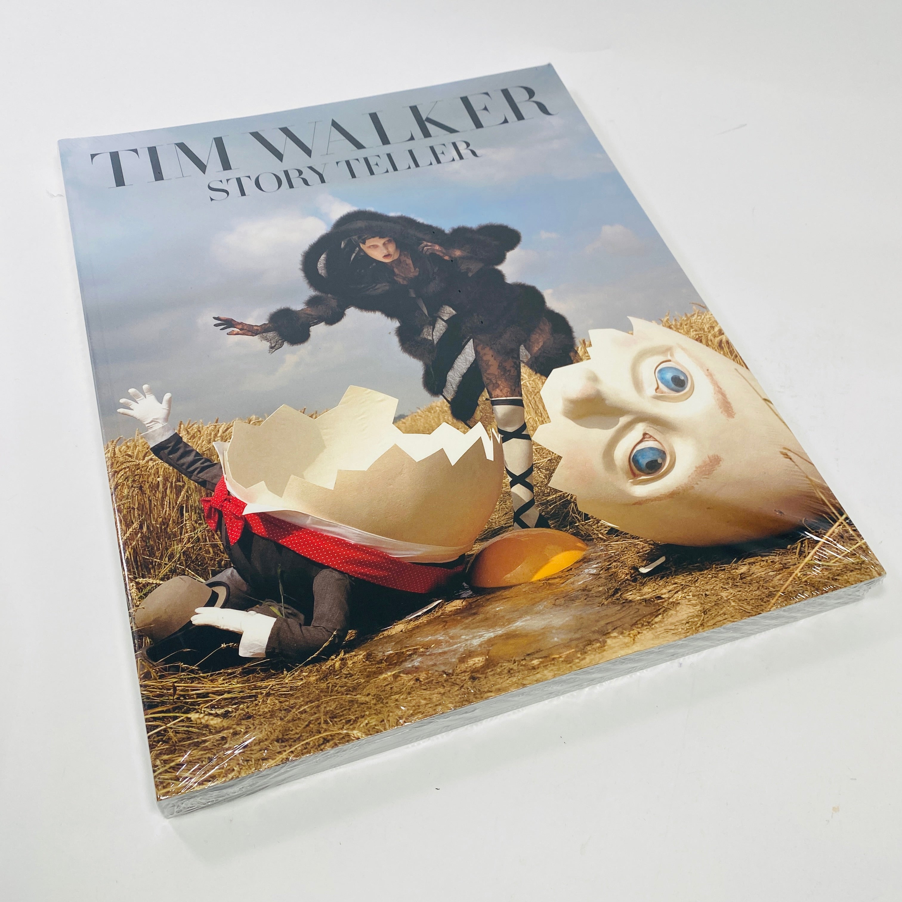 Tim Walker - Story Teller – UNITOM