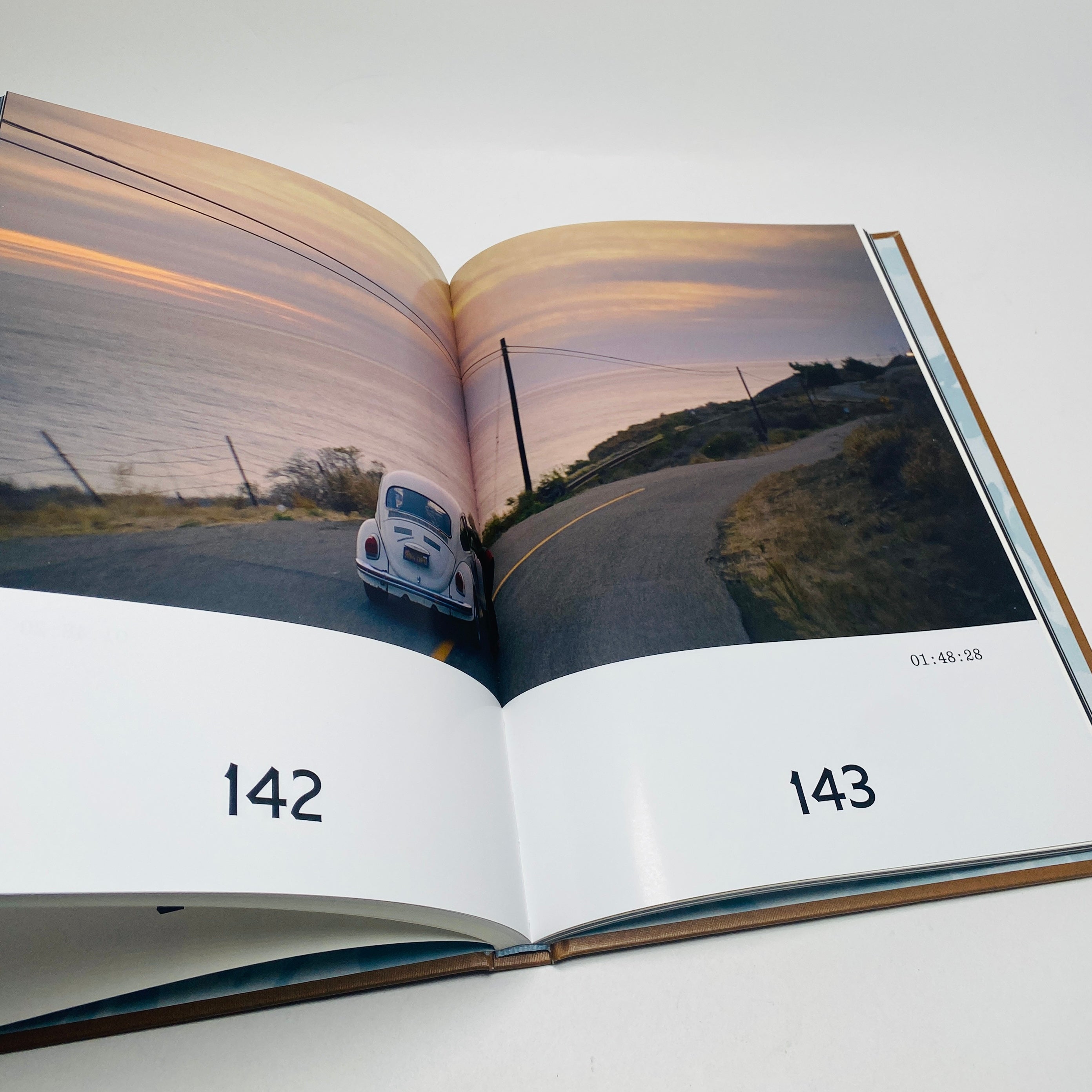 20th Century Women Screenplay Book – UNITOM