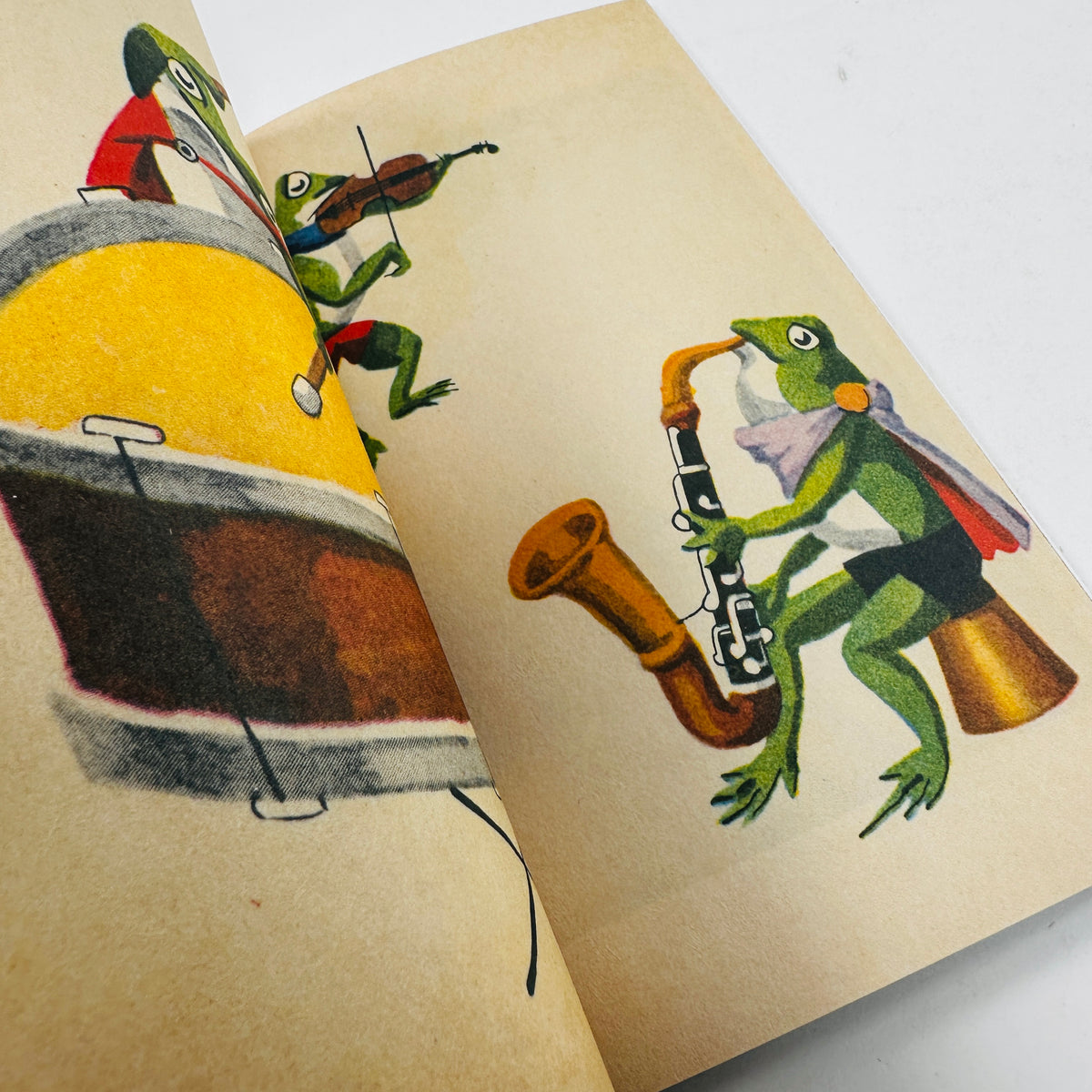 Anthropomorphic Japan - The Frogs