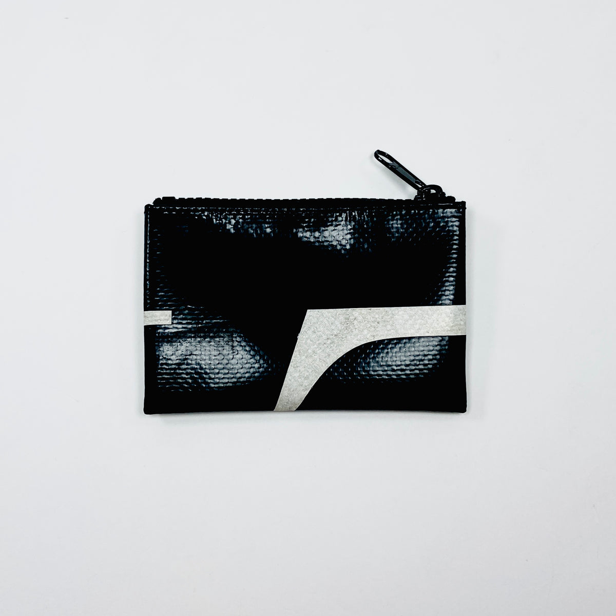 FREITAG F05 - Blair - Black with White and Black Zip