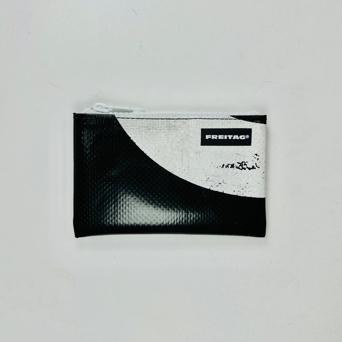 FREITAG F05 - Blair - Black with White and White Zip