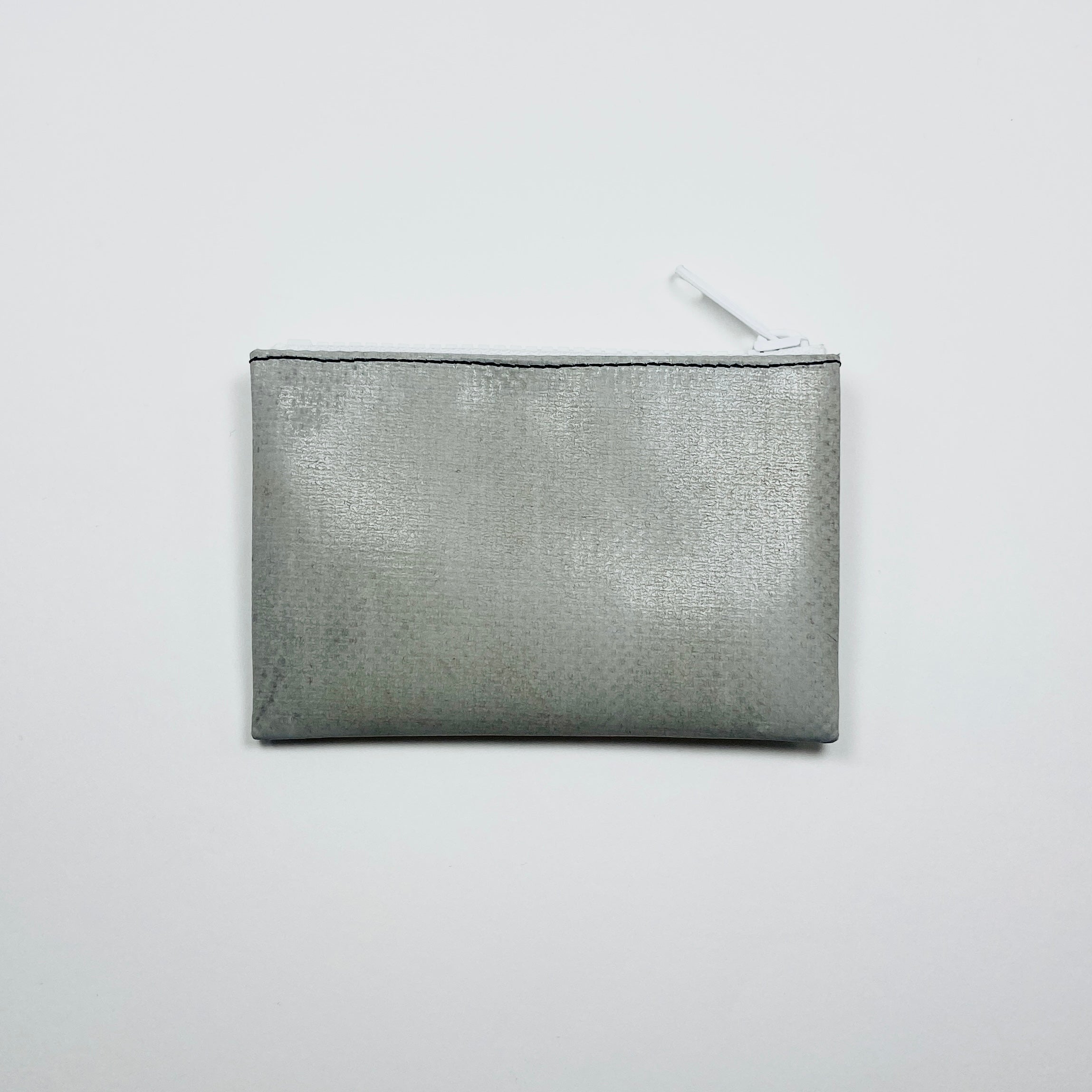 FREITAG F05 BLAIR フライターグ ブレア グレー／ホワイト 新品 FREITAG F05 - Blair - Grey with White Zip – UNITOM