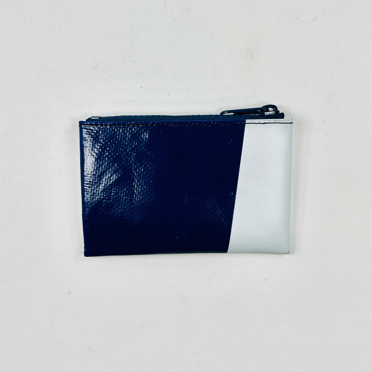 FREITAG F05 - Blair - Navy and White with Blue Zip