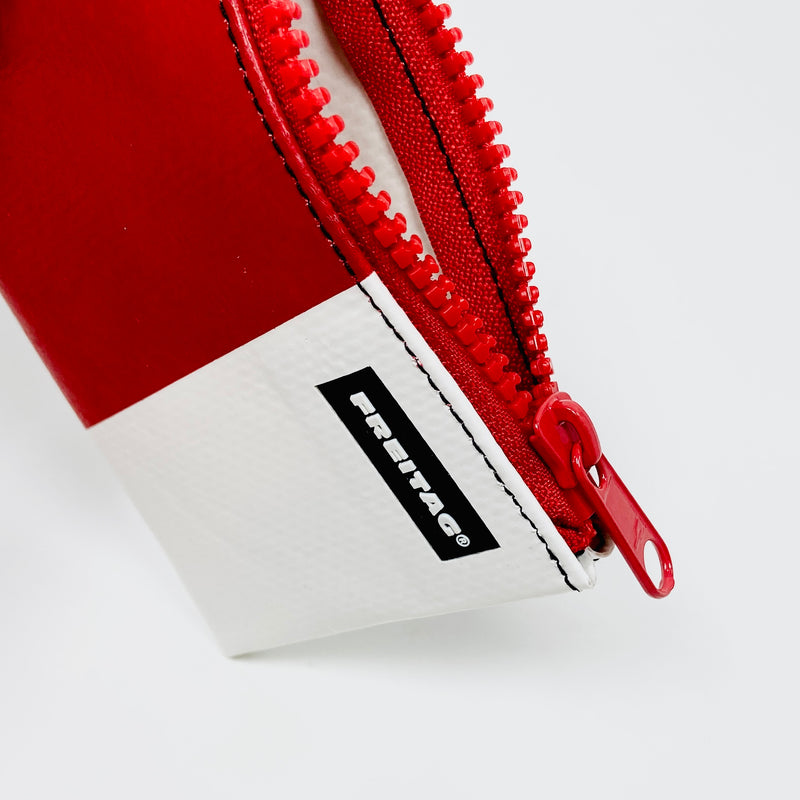 FREITAG F05 - Blair - Red and White with Red Zip