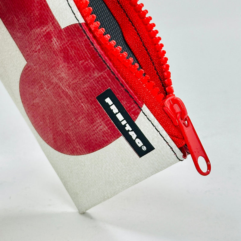 FREITAG F05 - Blair - Red and White with Red Zip