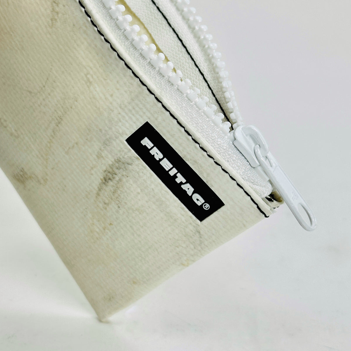 FREITAG F05 - Blair - White with White Zip