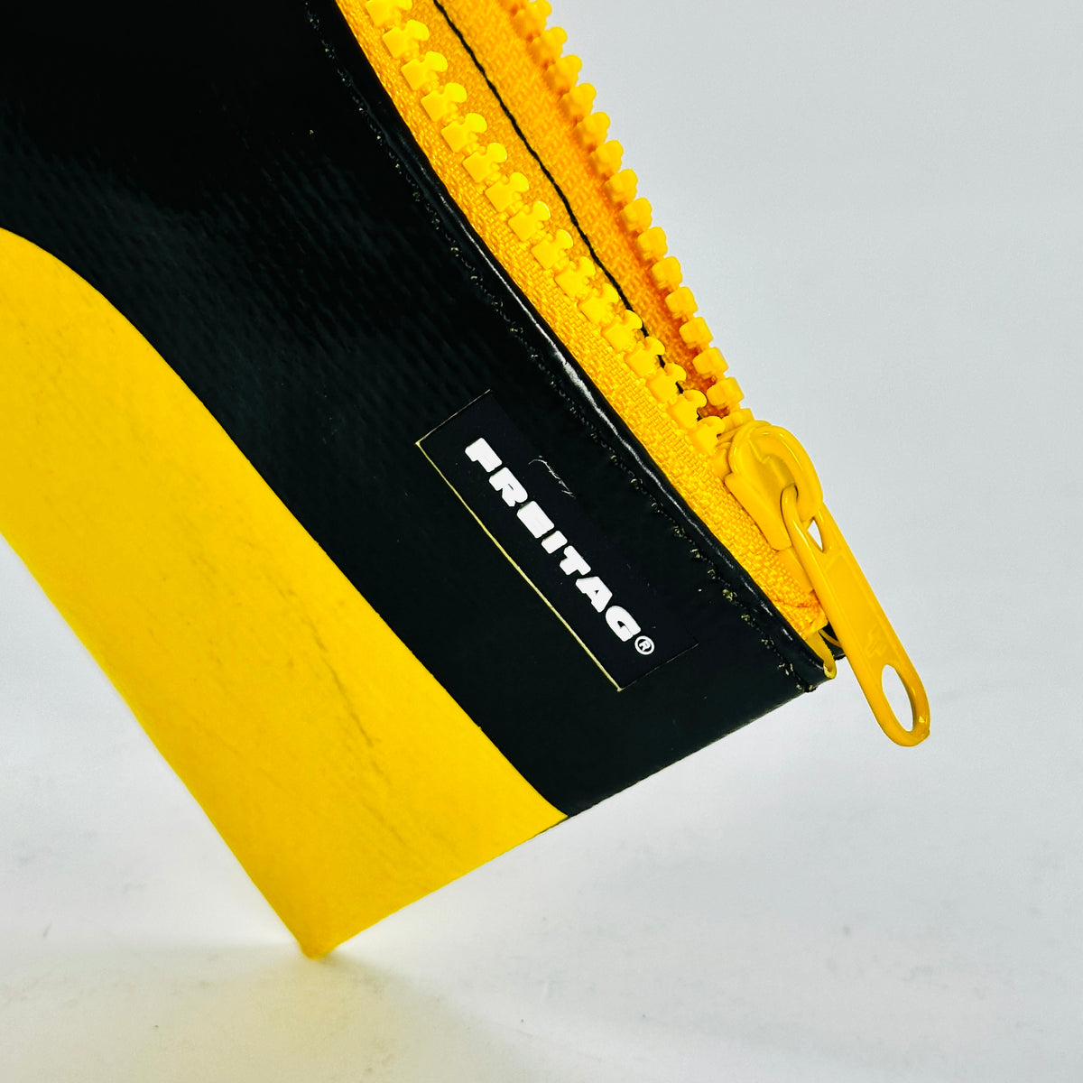 FREITAG F05 - Blair - Yellow and Black with Yellow Zip