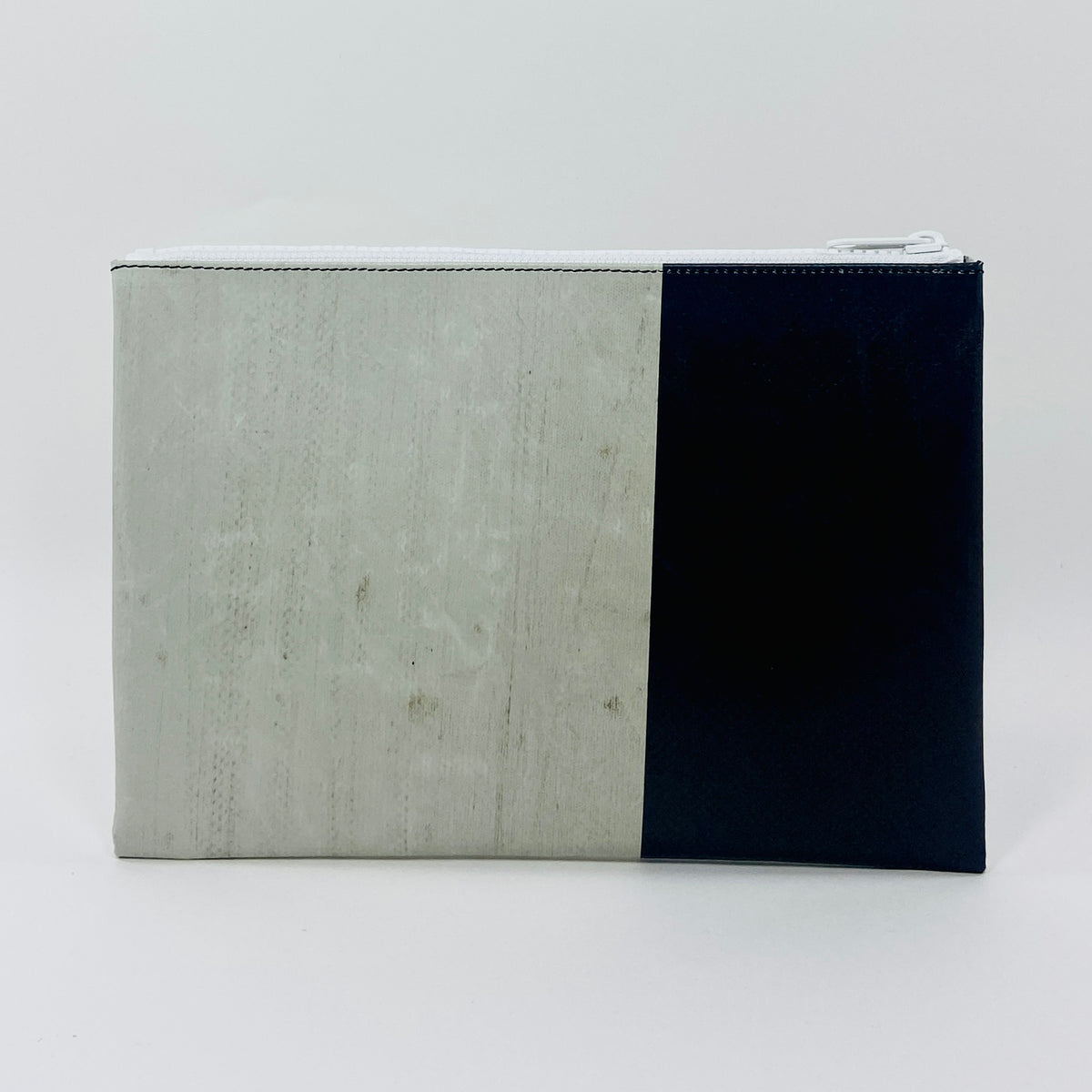 FREITAG F07 - Chuck - Grey and Off White with White Zip