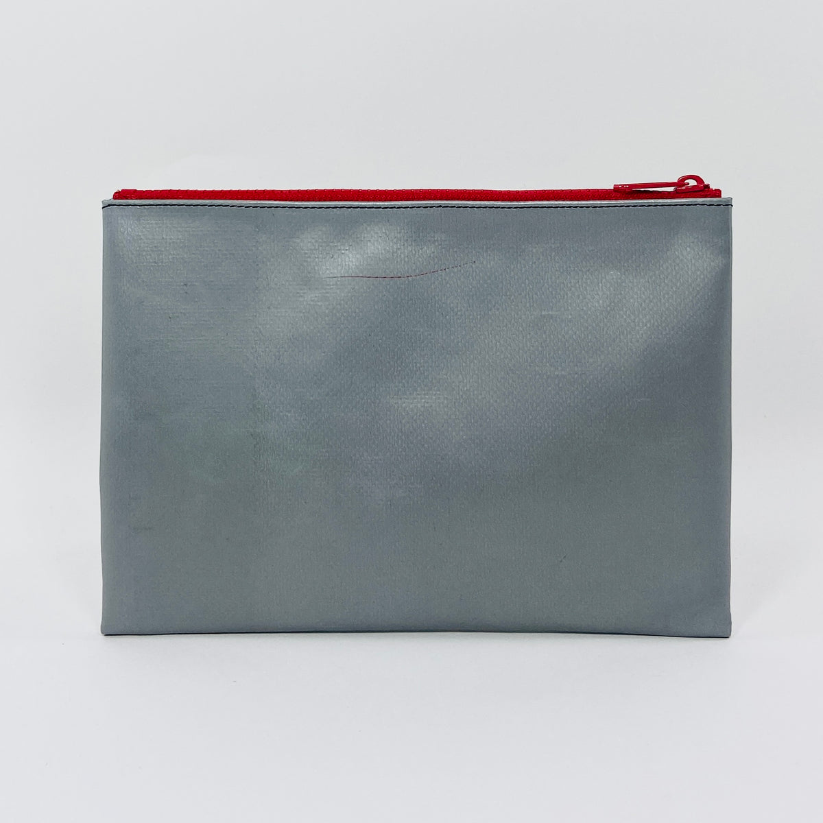 FREITAG F07 - Chuck - Silver with Red Zip