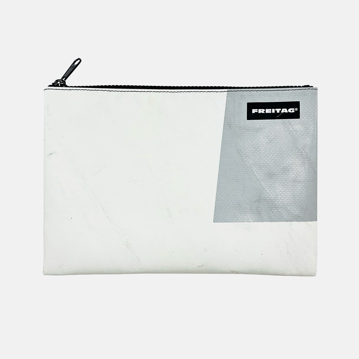 FREITAG F07 - Chuck - White and Silver with Black Zip