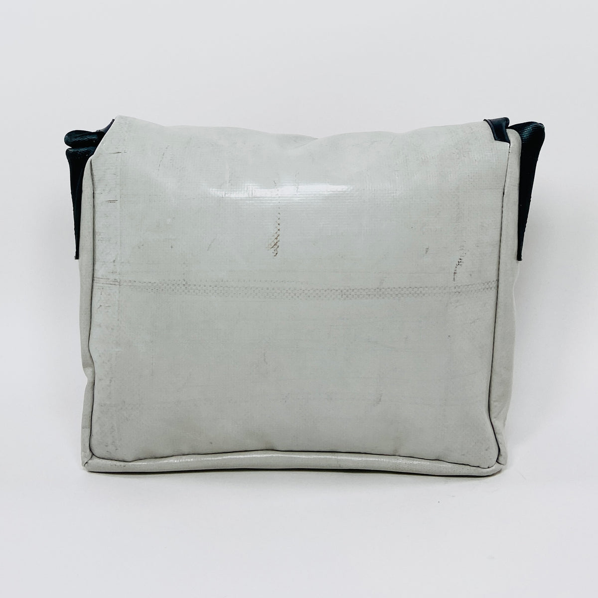 FREITAG F11 - Lassie - White and Red