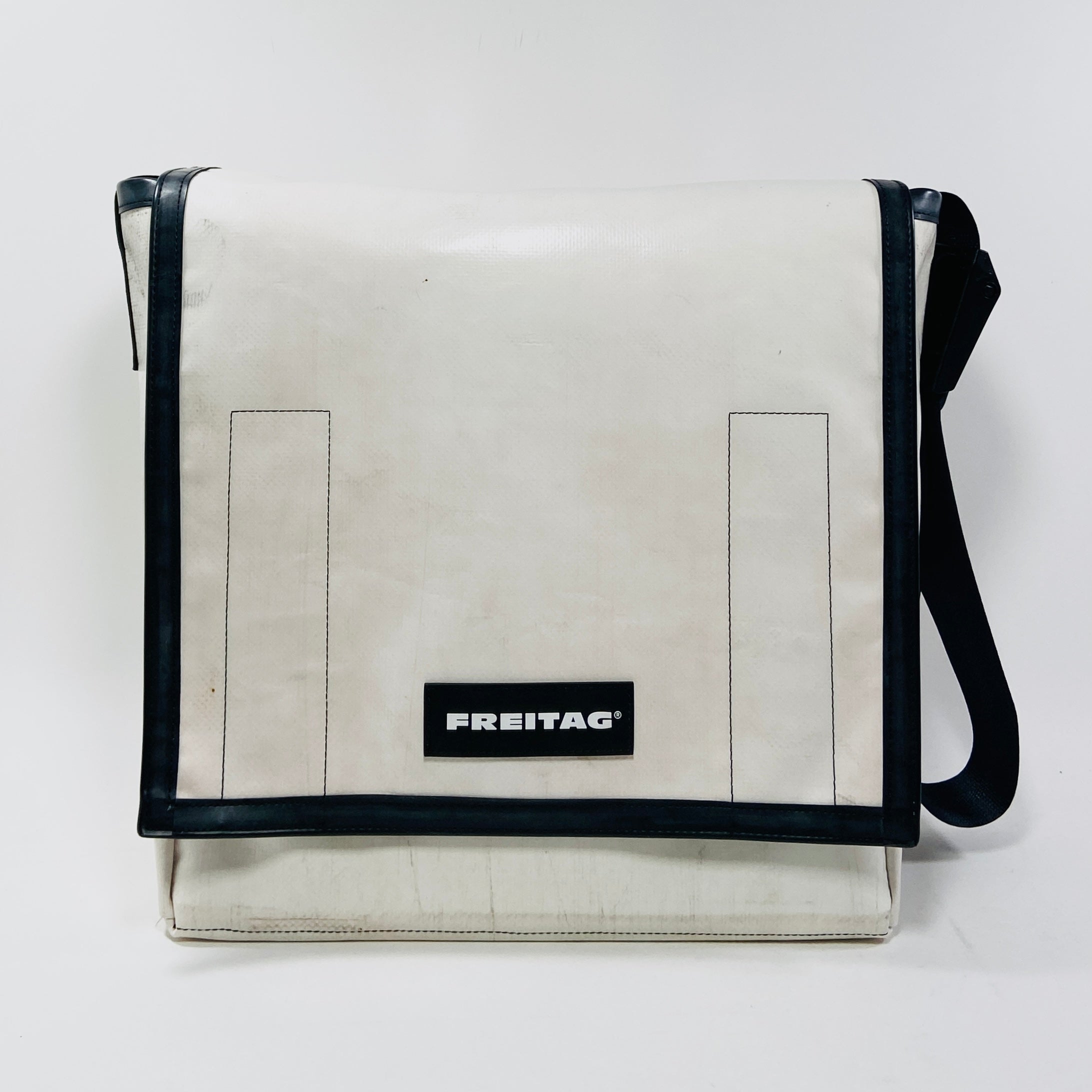 FREITAG F21 - Nightclub - White – UNITOM