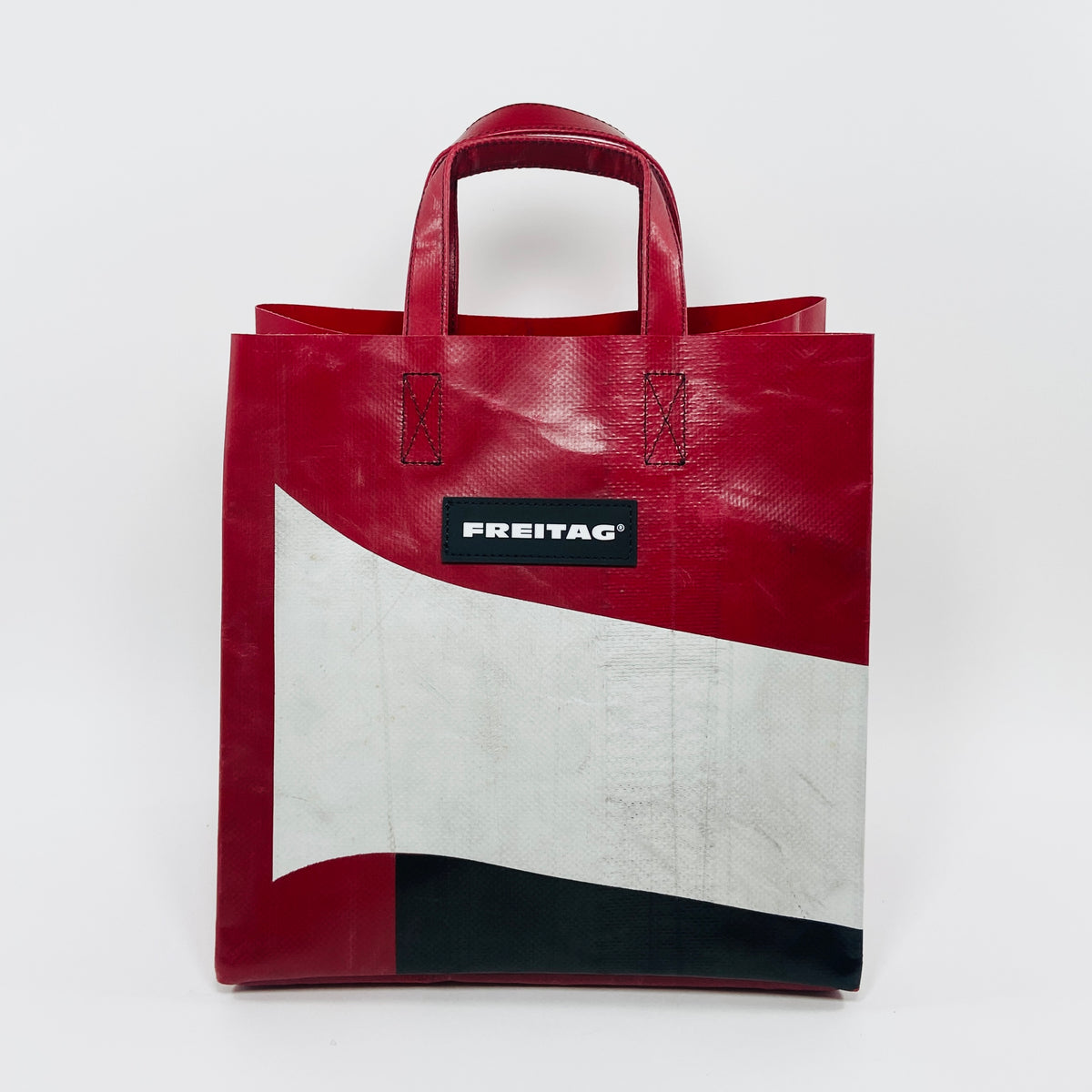 FREITAG F250 - Sonny - Red with White and Black