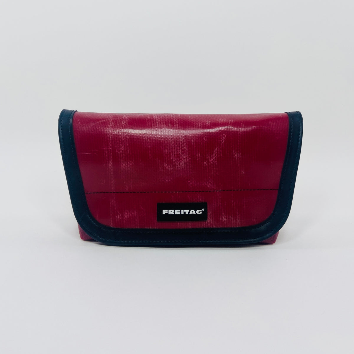 FREITAG F40 - Jamie - Berry Red