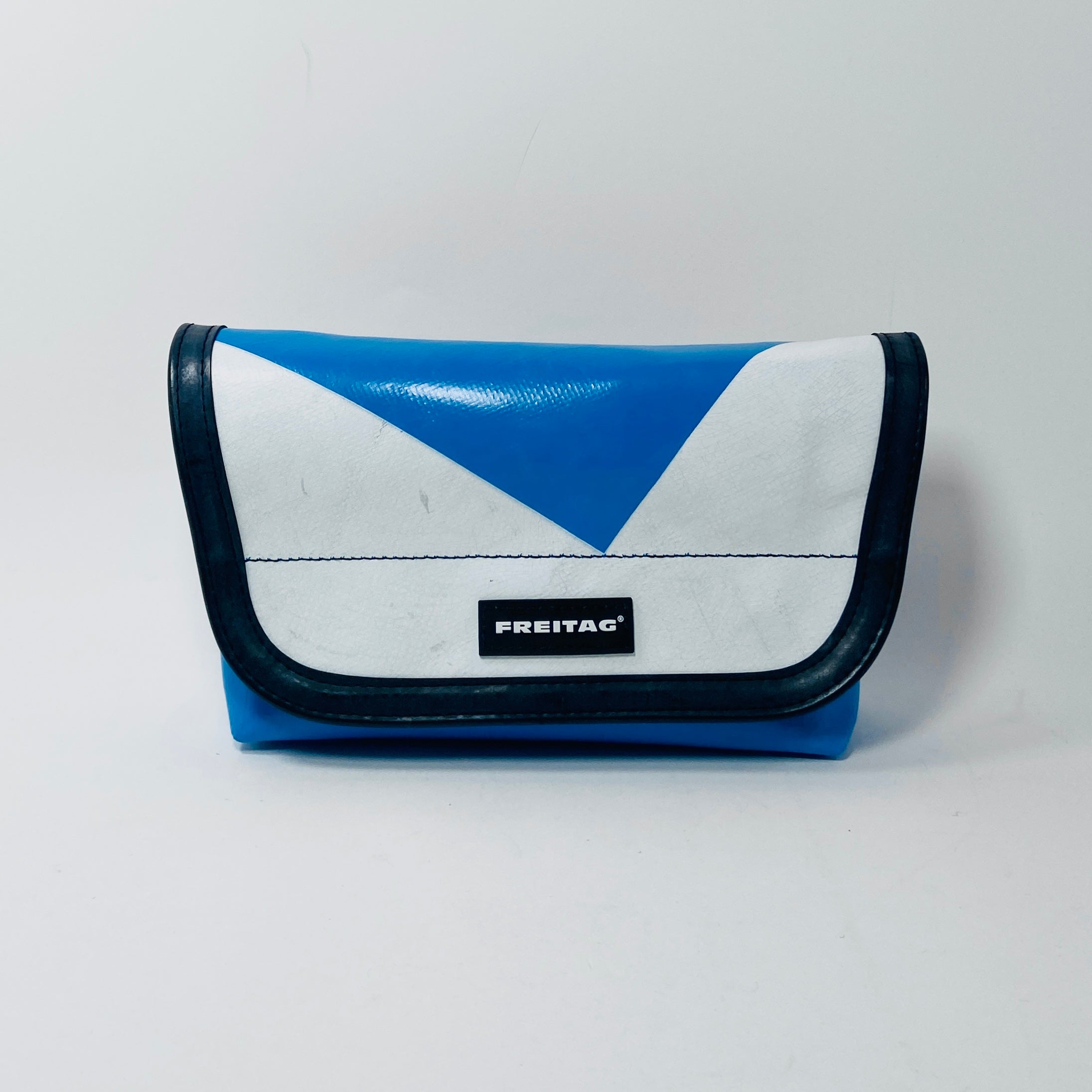 FREITAG F40 - Jamie - Blue with White – UNITOM