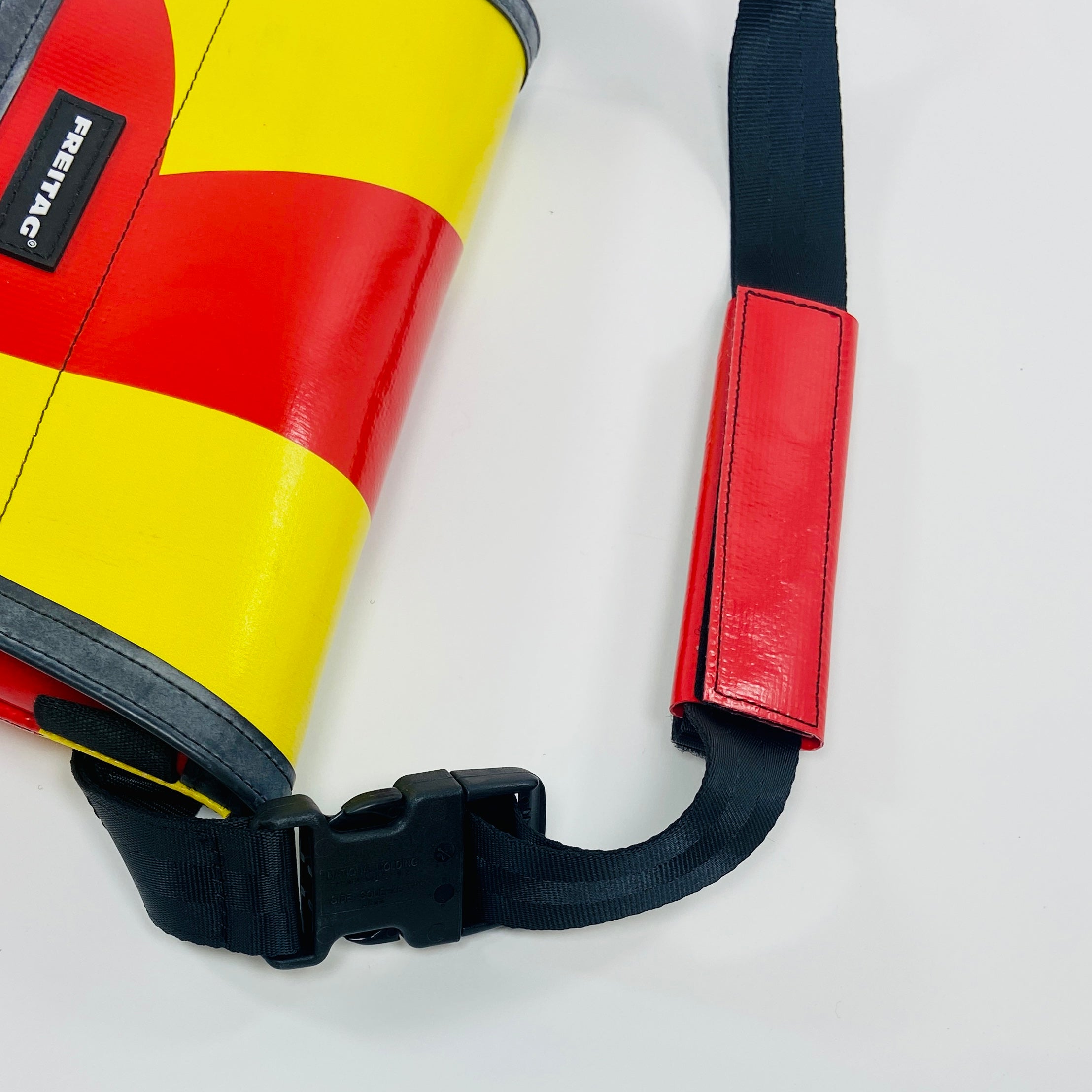 FREITAG F40 - Jamie - Red and Yellow – UNITOM