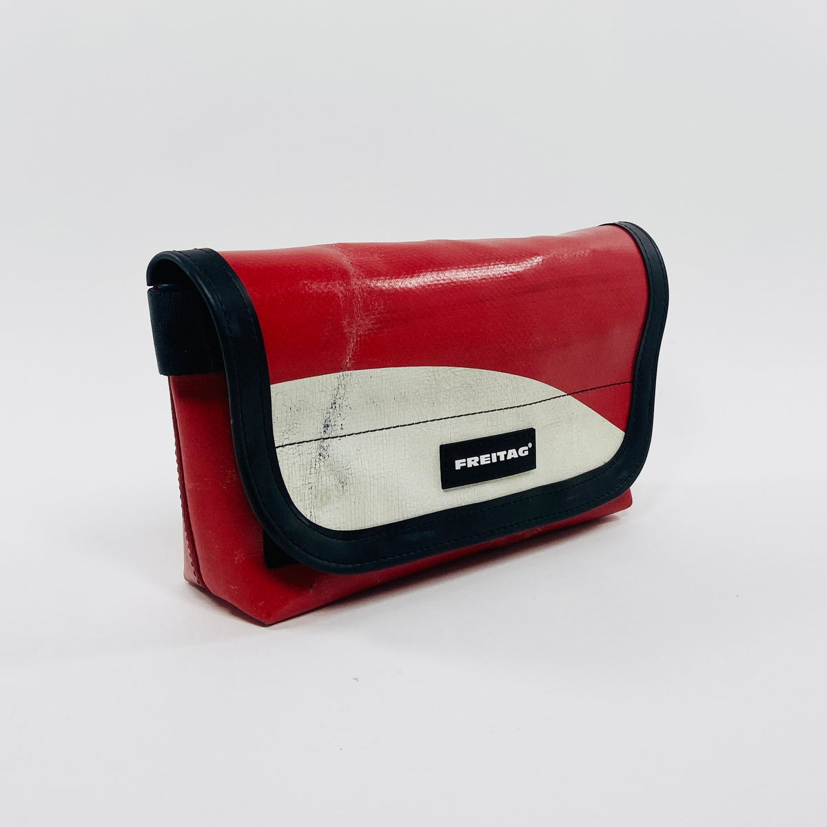 FREITAG F40 - Jamie - Red with White