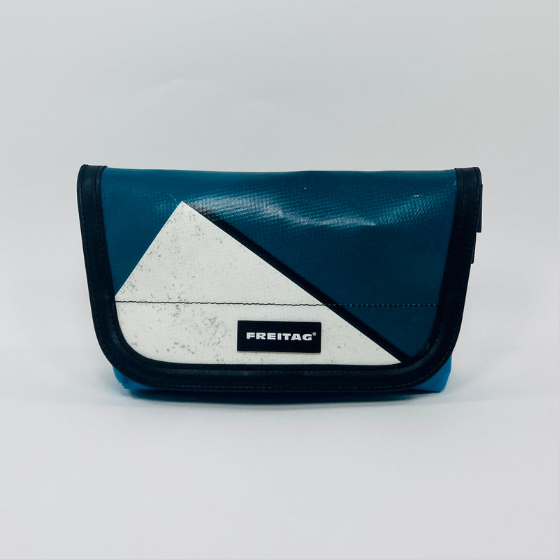 FREITAG F40 - Jamie - Turquoise Blue with White