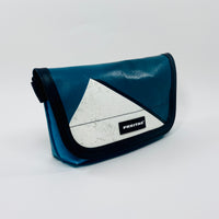 FREITAG F40 - Jamie - Turquoise Blue with White