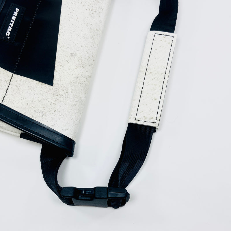 FREITAG F40 - Jamie - White and Black
