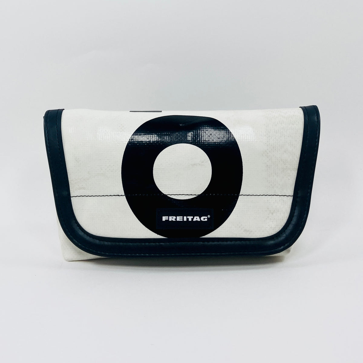 FREITAG F40 - Jamie - White with Black