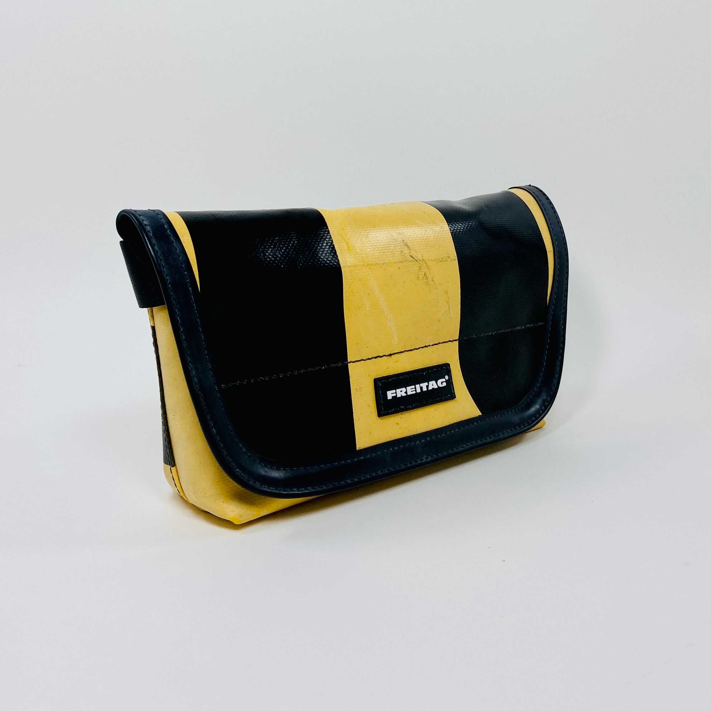 【希少】FREITAG JAMIE オールブラック Bum Bag FREITAG F153 Jamie | Freshlabels.com