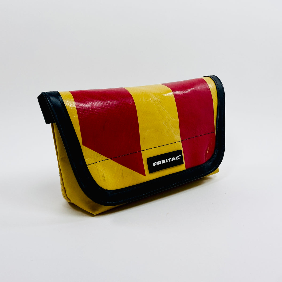 FREITAG F40 - Jamie - Yellow with Red