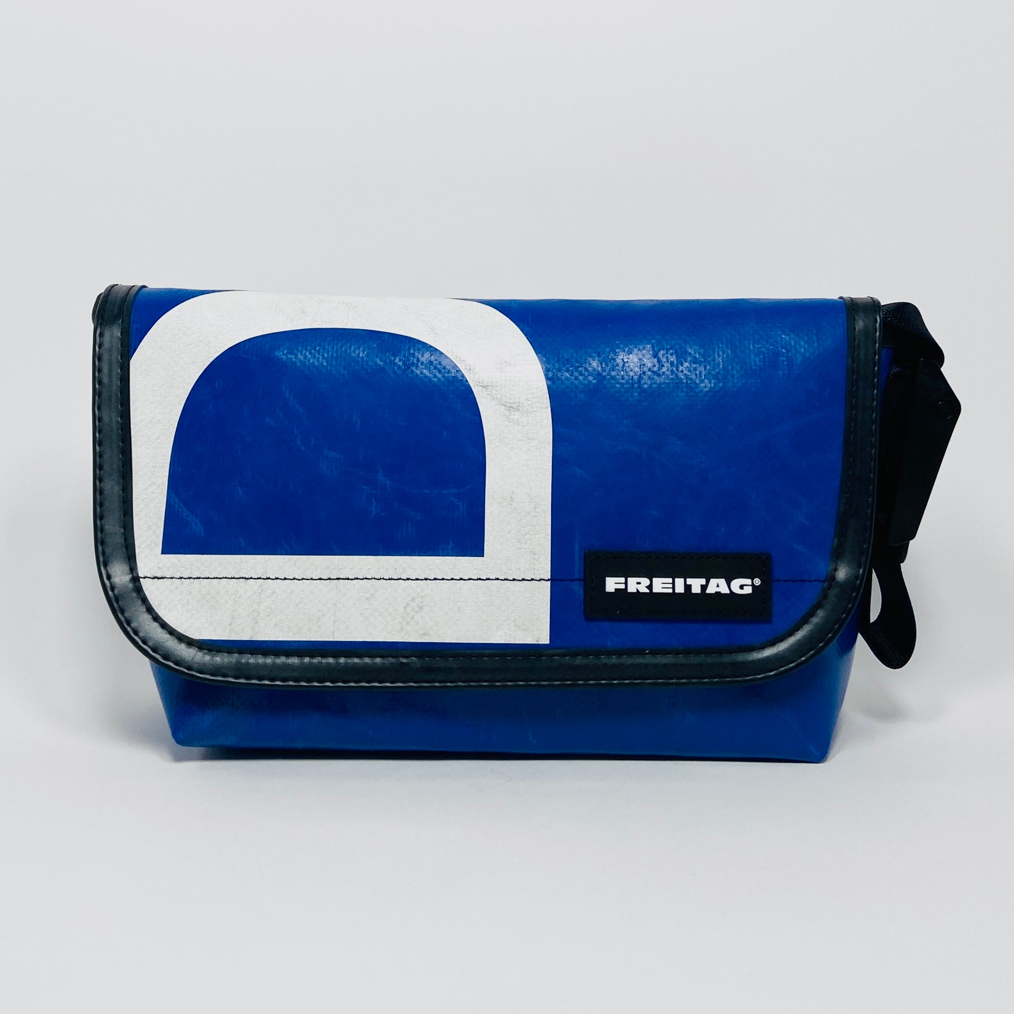 FREITAG F41 - Hawaii Five-0 - Blue with White Typography | UNITOM