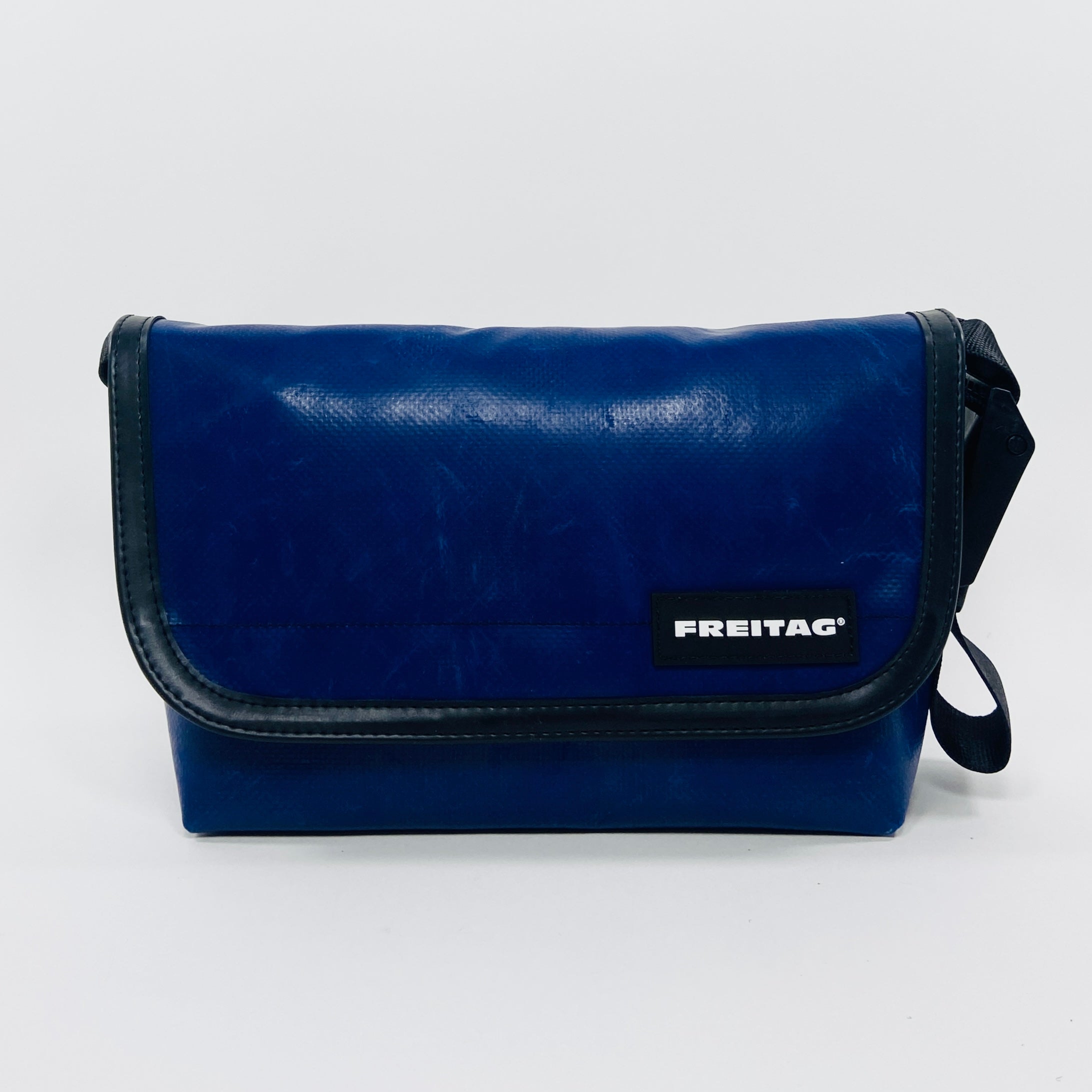 FREITAG HAWAII FIVE-O 青　美品 FREITAG HAWAII FIVE-O 青 美品 - メルカリ