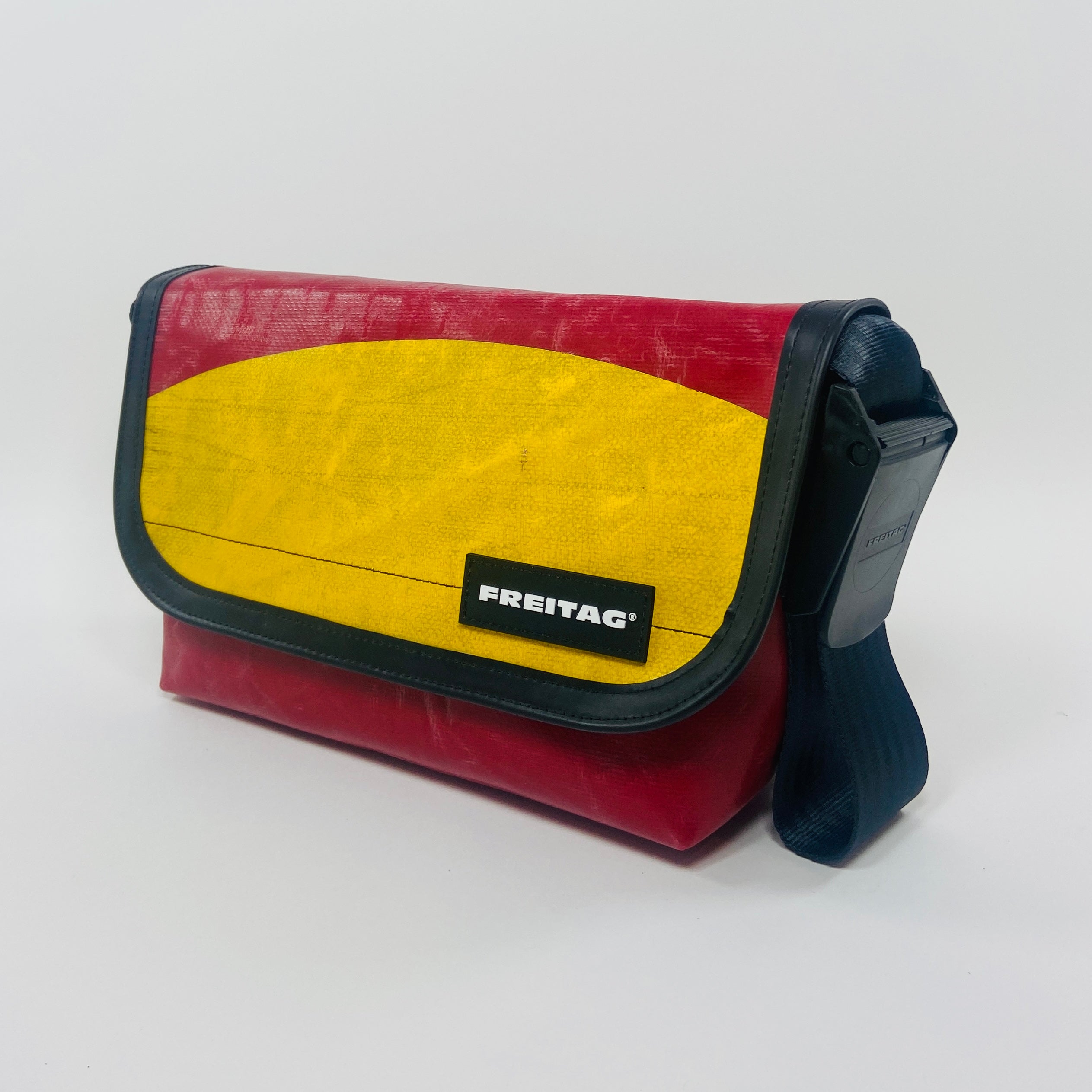 FREITAG F41 - Hawaii Five-0 - Red and Yellow – UNITOM