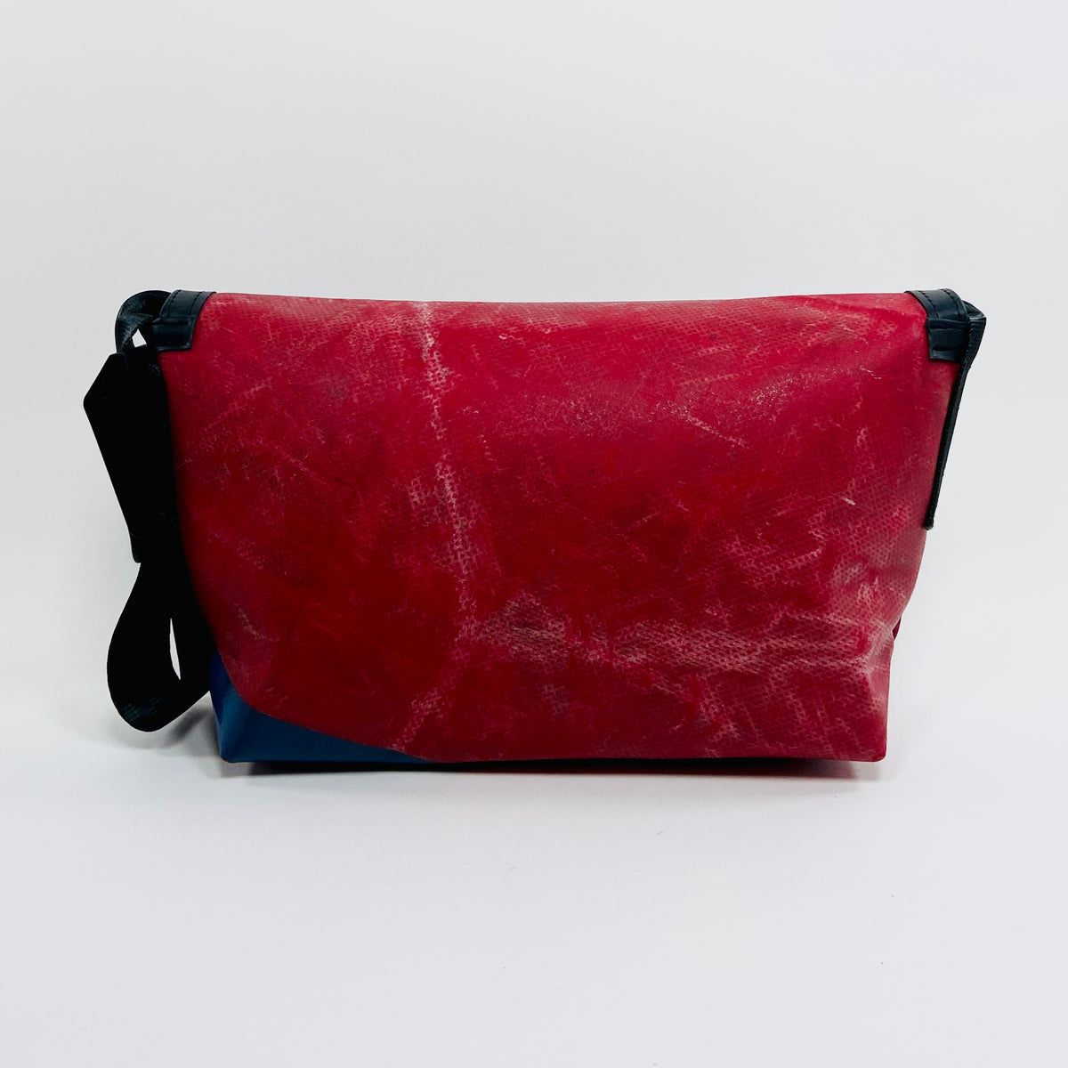 FREITAG F41 - Hawaii Five-0 - Red with White