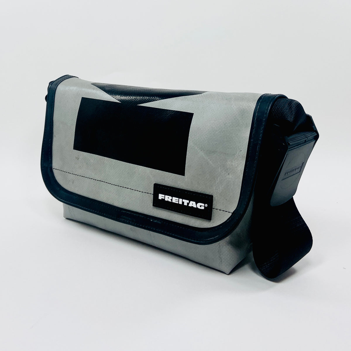 FREITAG F41 - Hawaii Five-0 - Silver and Black