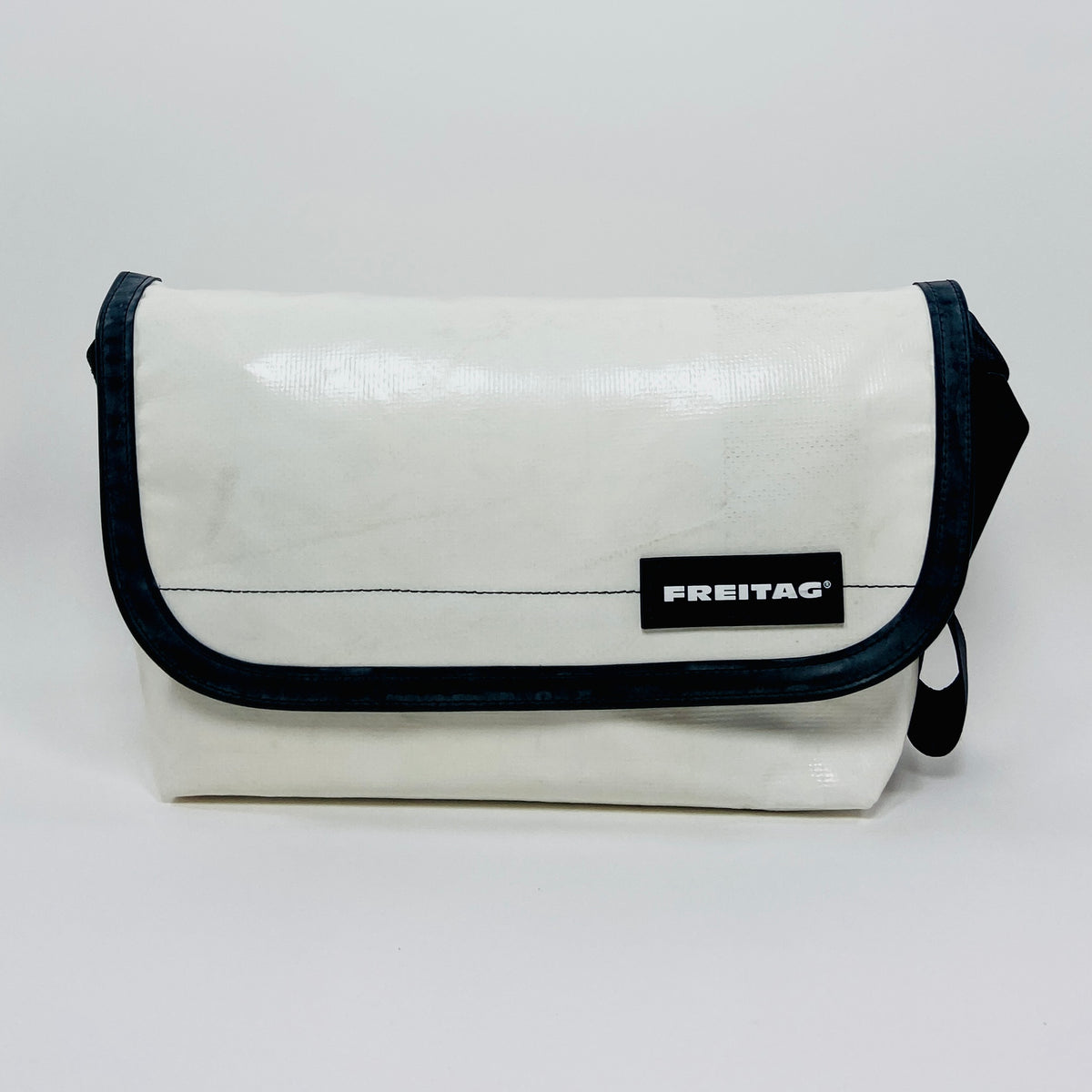 FREITAG F41 - Hawaii Five-0 - White