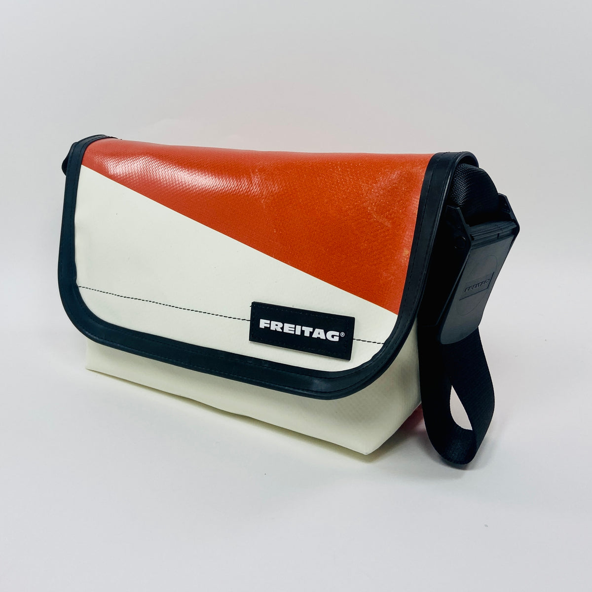 FREITAG F41 - Hawaii Five-0 - White and Orange