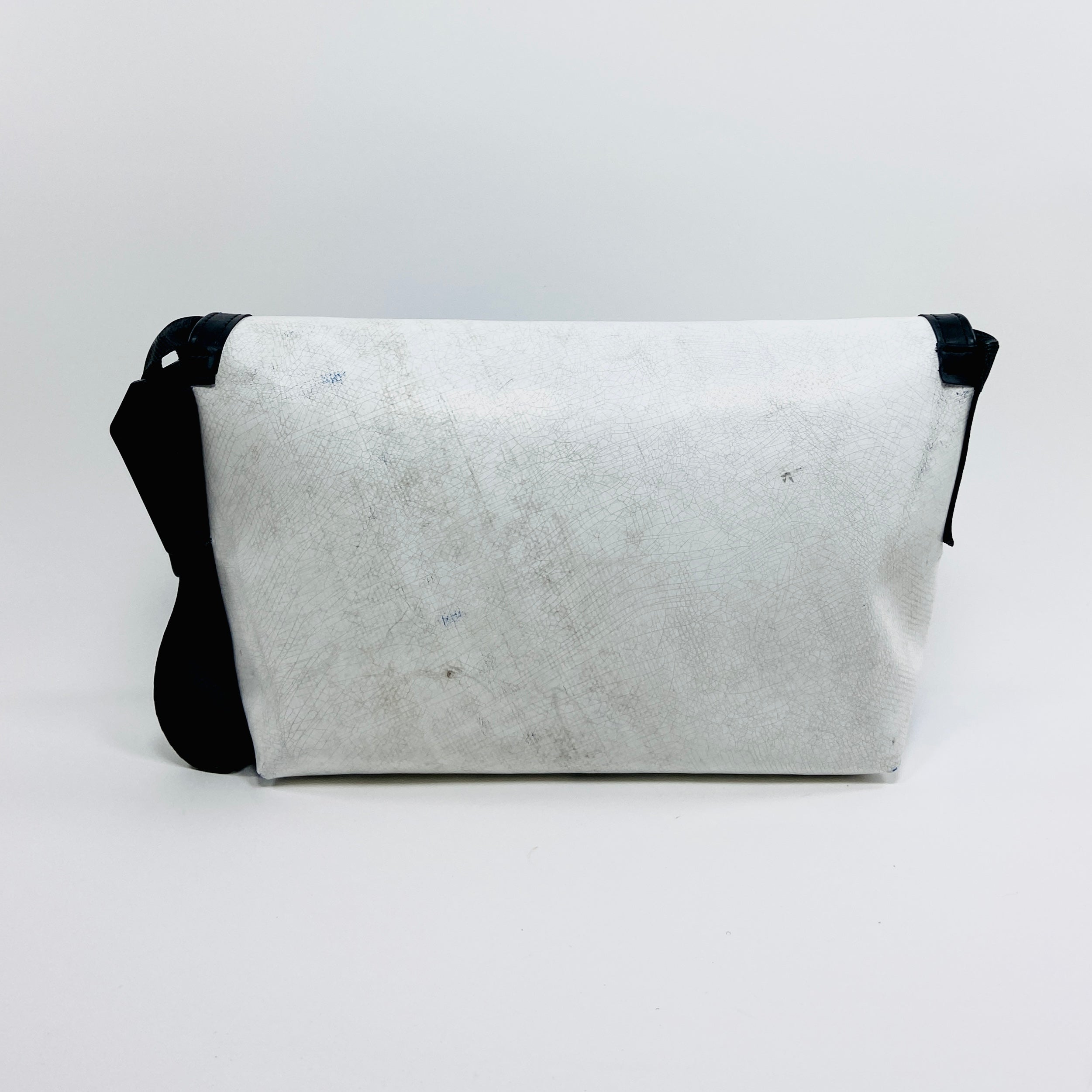 FREITAG F41 - Hawaii Five-0 - White with Blue – UNITOM