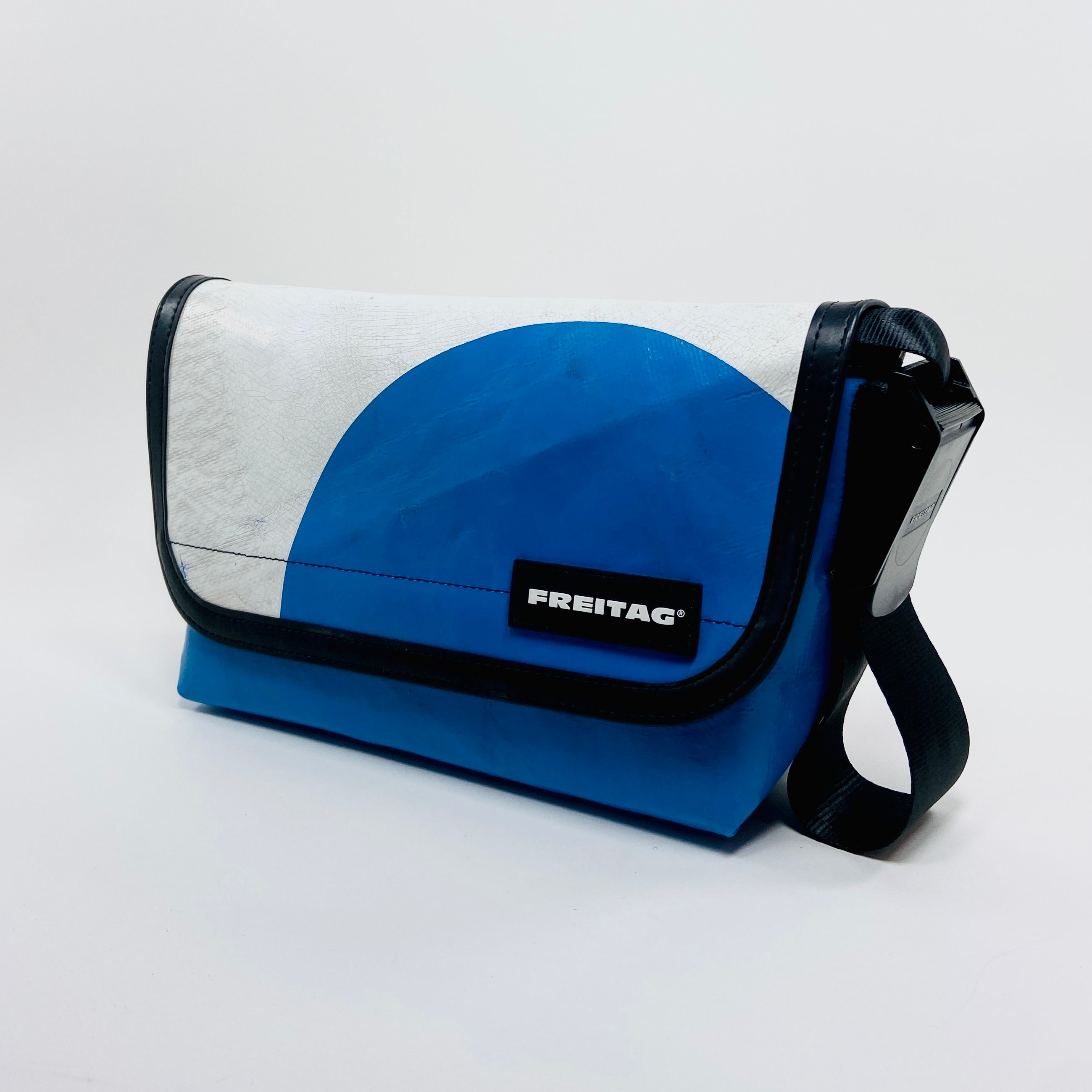 FREITAG F41 HAWAII FIVE-0 ブルーホワイト FREITAG F41 - Hawaii Five-0 - White with Blue – UNITOM