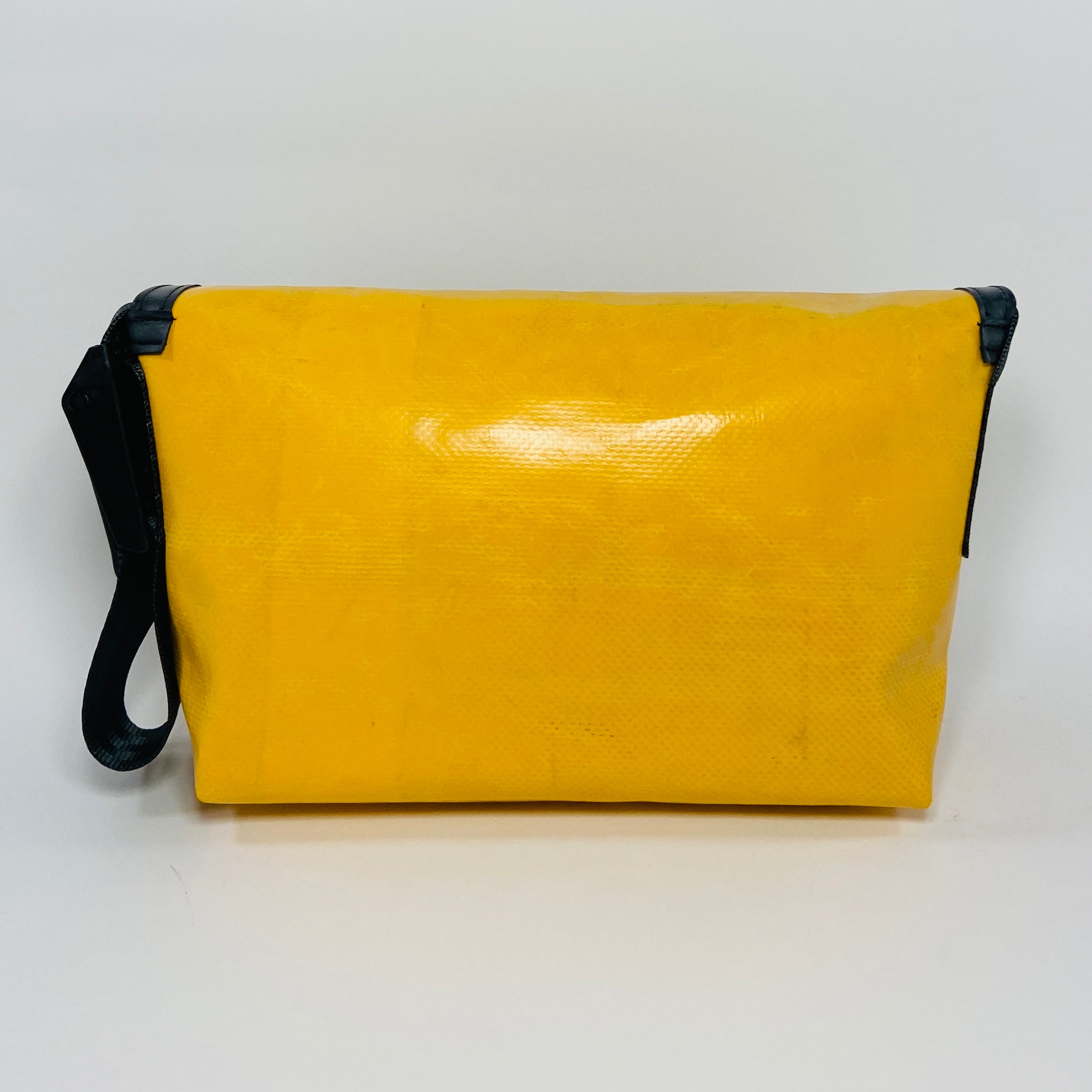 FREITAG F08 DAN 苦かっ POUCH L ダン イエロー 黄色