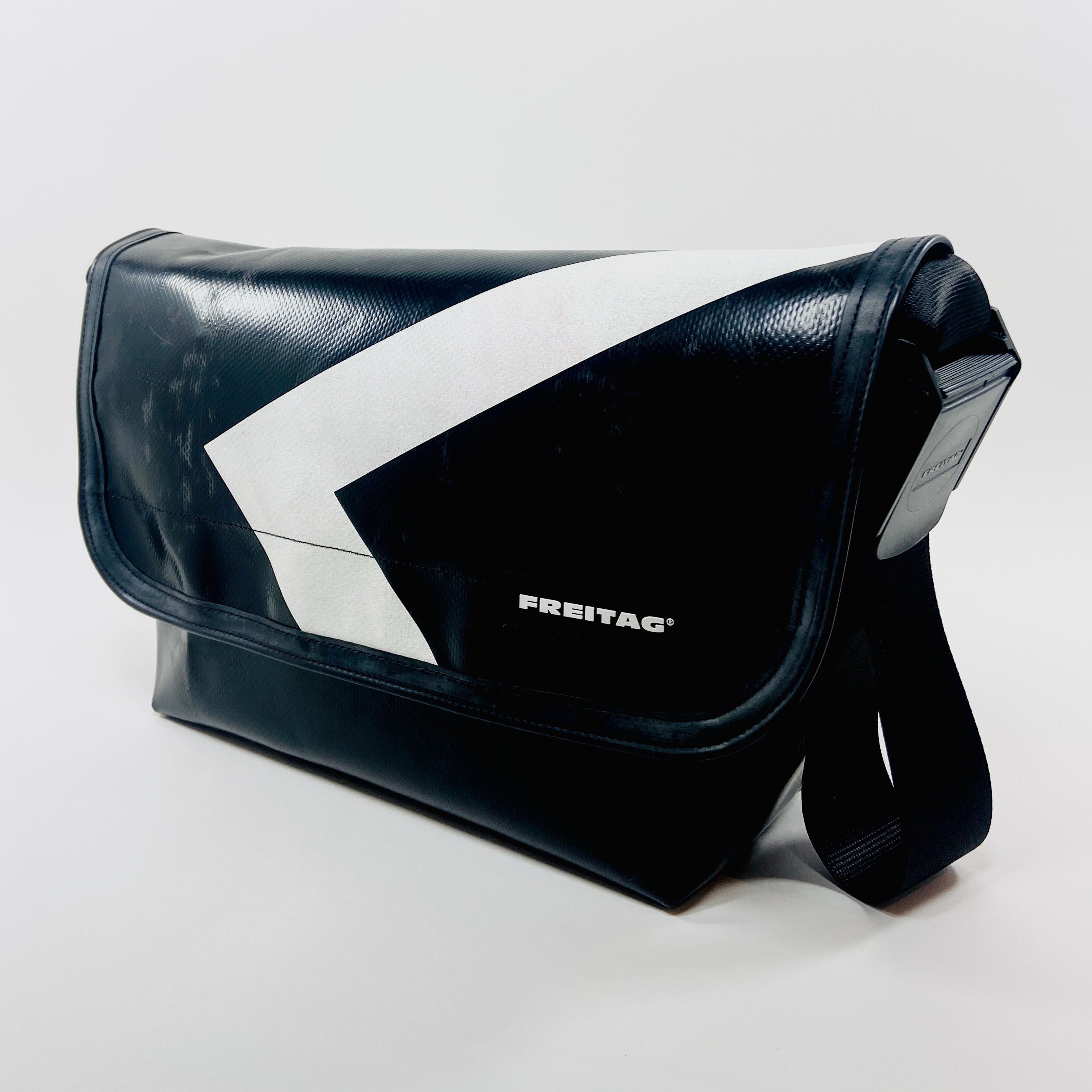 FREITAG SURFSIDE6 ブラック　厚タープ F42 SURFSIDE 6 | FREITAG