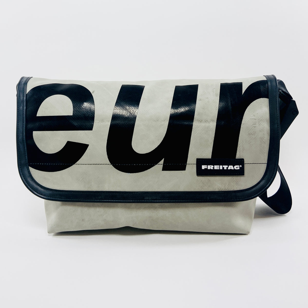 FREITAG F42 - Surfside 6 - Light Grey with Black