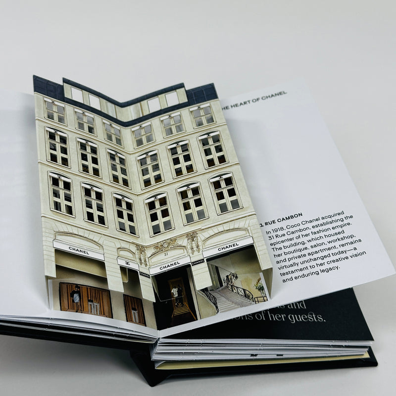 Fashion Unfolded - Pop-Up Chanel