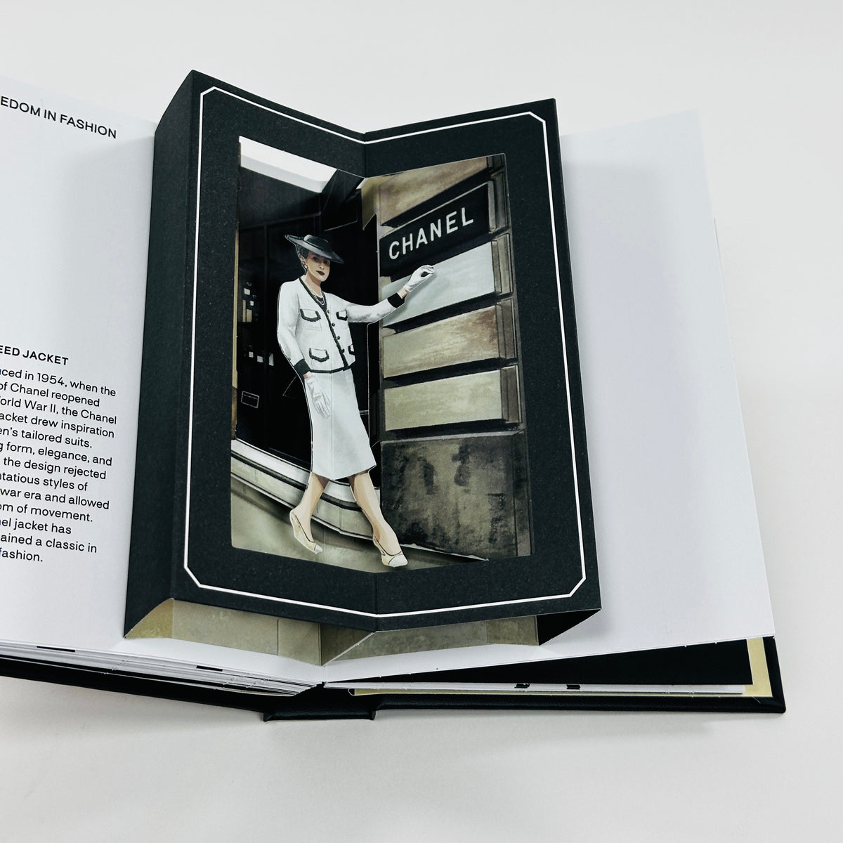 Fashion Unfolded - Pop-Up Chanel