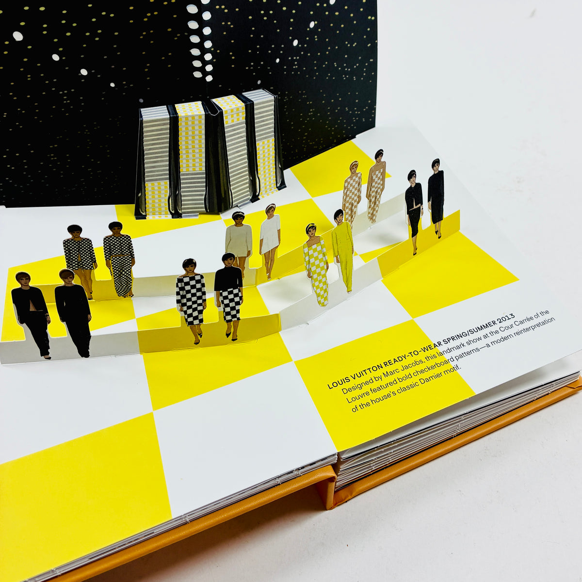 Fashion Unfolded - Pop-Up Louis Vuitton