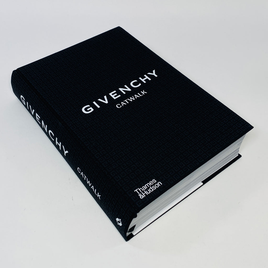 Givenchy Catwalk - The Complete Collections