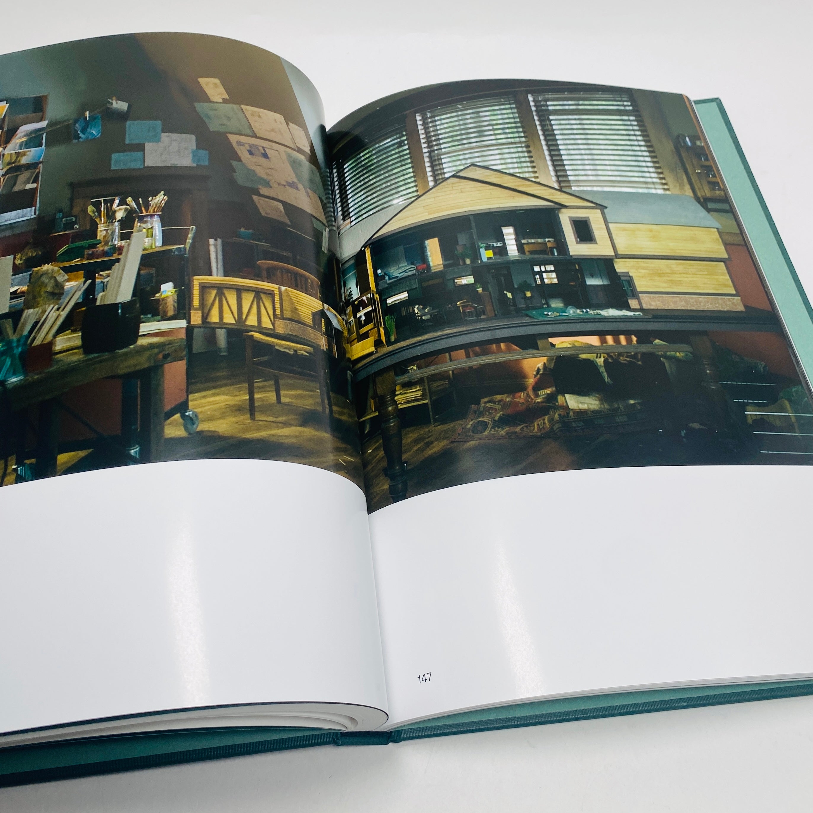 Hereditary Screenplay Book – UNITOM
