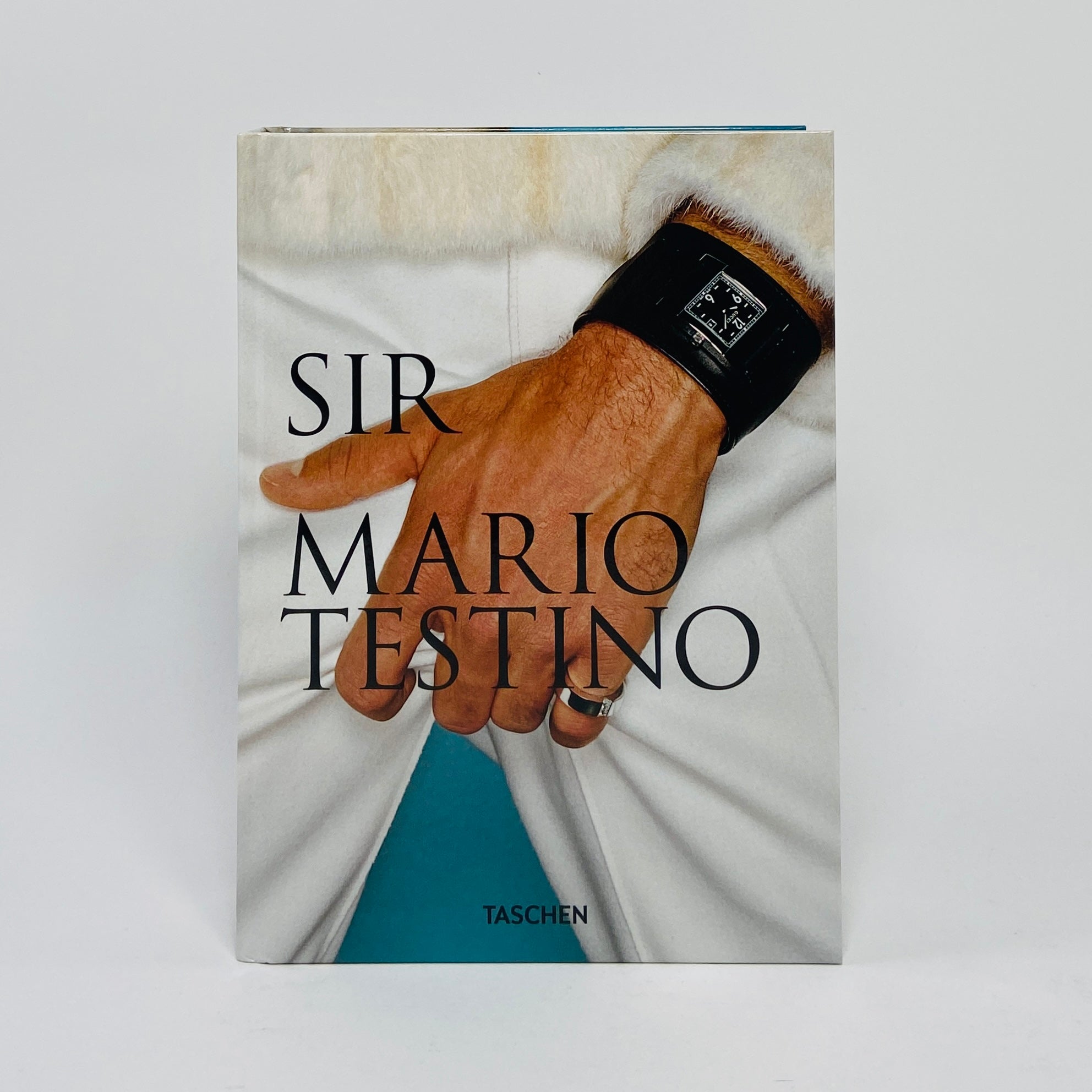 Mario Testino. SIR. 40th Ed. | UNITOM