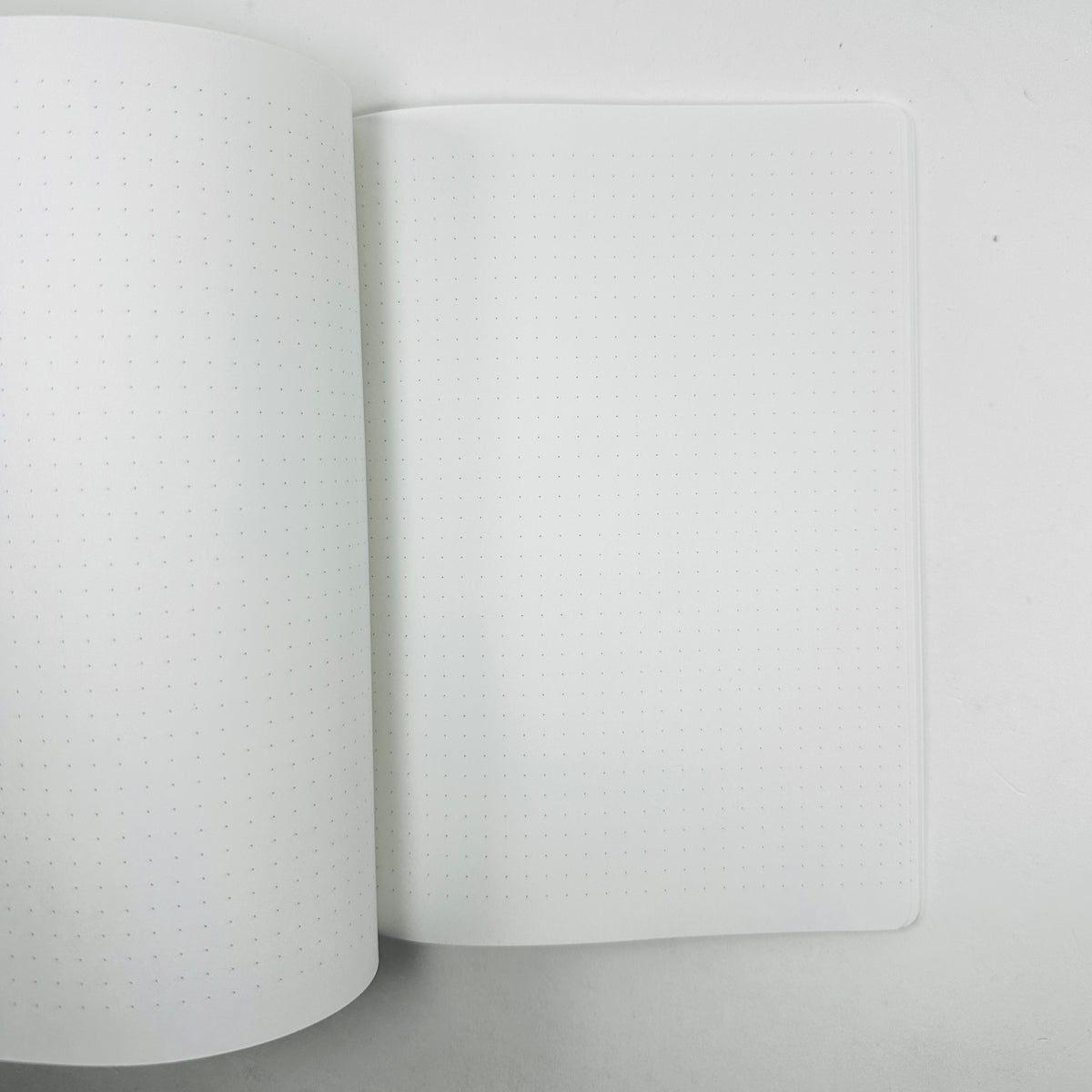 Midori Notebook A5 - White Dot Grid