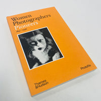 Women Photographers - Pioneers (Photofile)