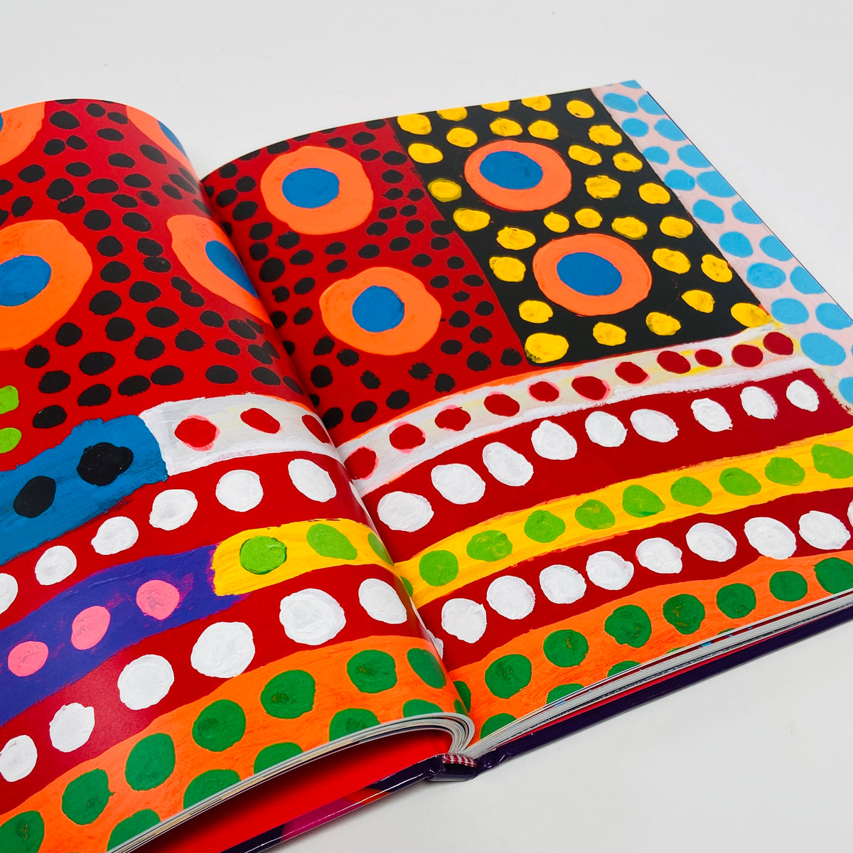 Yayoi Kusama - I Spend Each Day Embracing Flowers