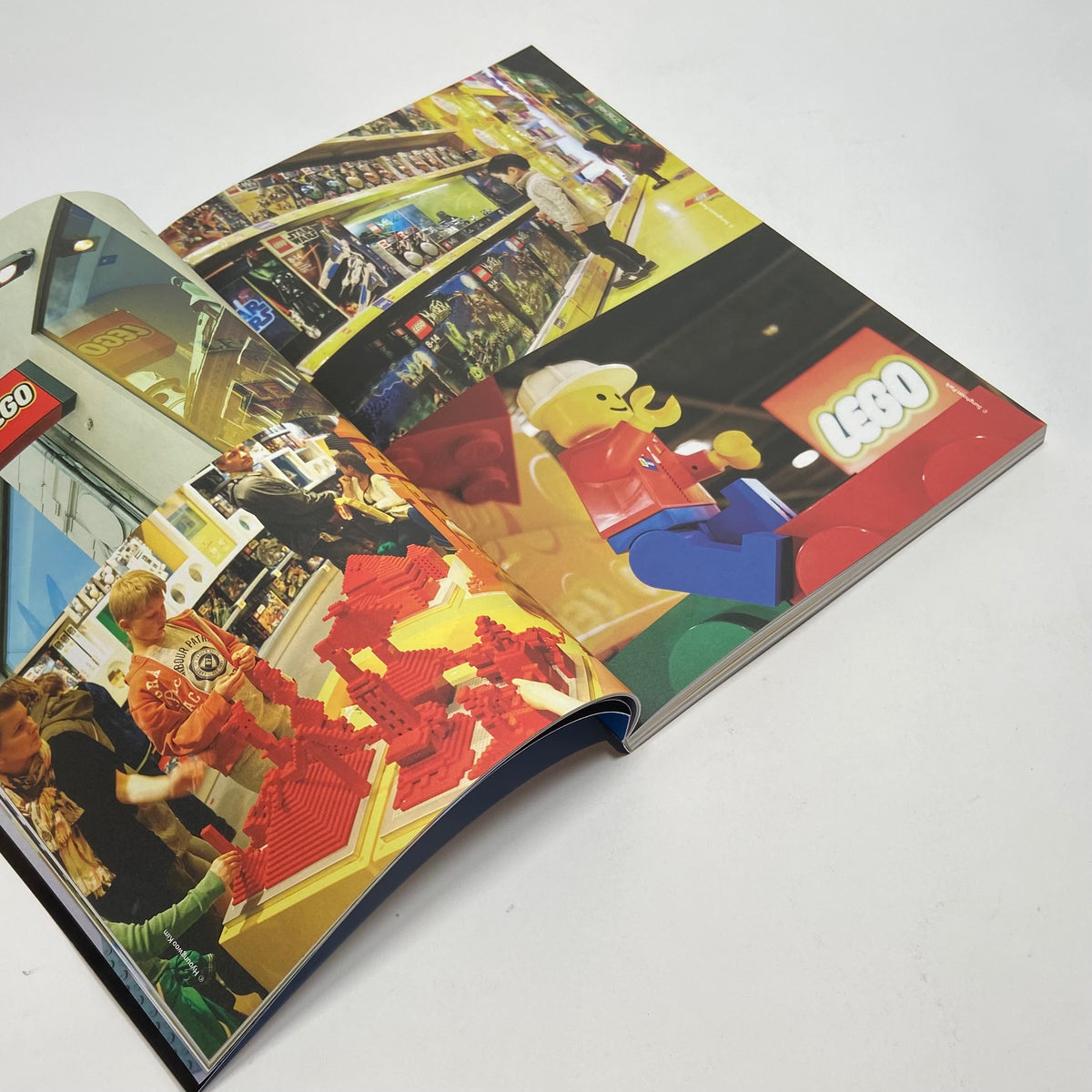 B Magazine  #13 - Lego